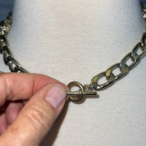 VINTAGE ANNE KLEIN Lion’s Head Necklace Silver-Gold-Platinum Tone - Picture 6 of 8